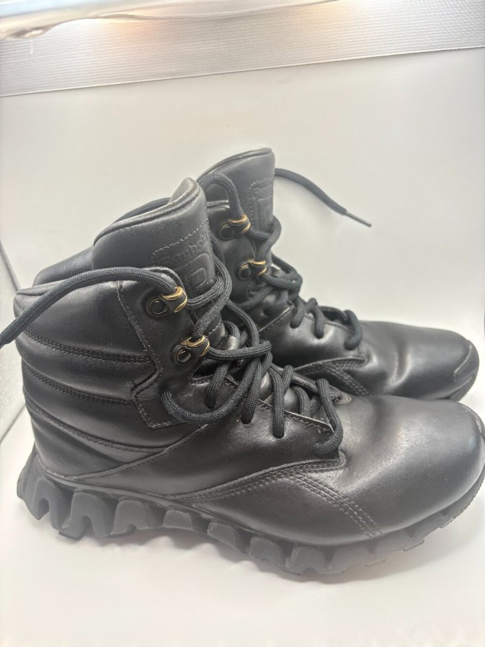 Reebok ZigTech Black Leather Tactical Work Boots Men 6 Women 7.5 Round Toe